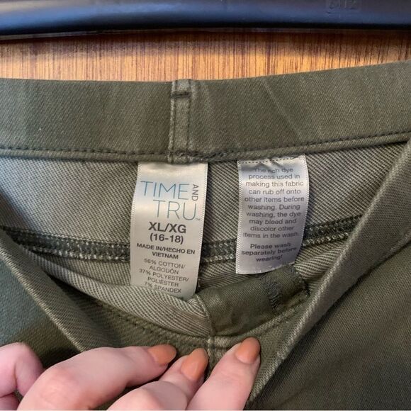 Green jegging pants time and tru size XL 16/18 - Picture 6 of 10